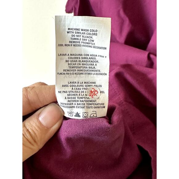 Dickies EDS Signature Scrub Top Women’s XS – Style 83706 Wine Color – V-Neck - Picture 5 of 10